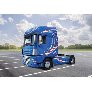 Italeri: 1:24 Trucks and Trailers - DAF XF105